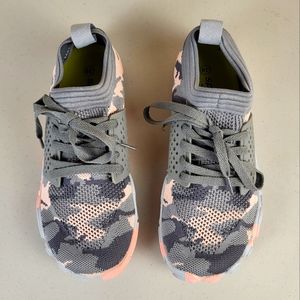 Cross Trainer Trekking Sneakers